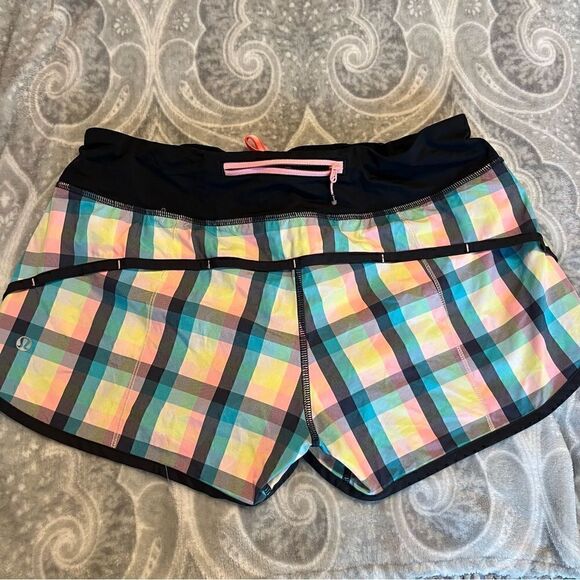 Lululemon Wee Wheezy plaid speed short - Picture 3 of 4